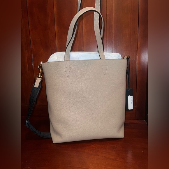 Versace calf skin tote w/ zipper pouch - Picture 3 of 6